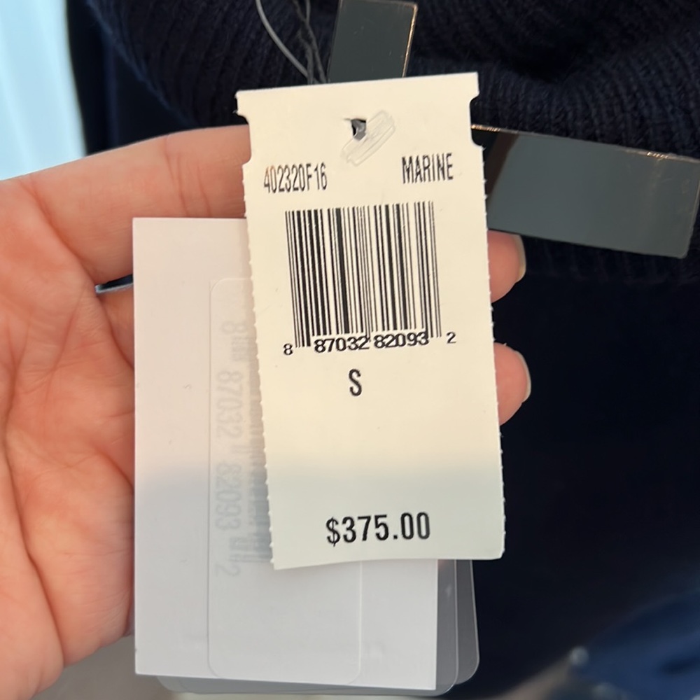 Sweater - Picture 7 of 7